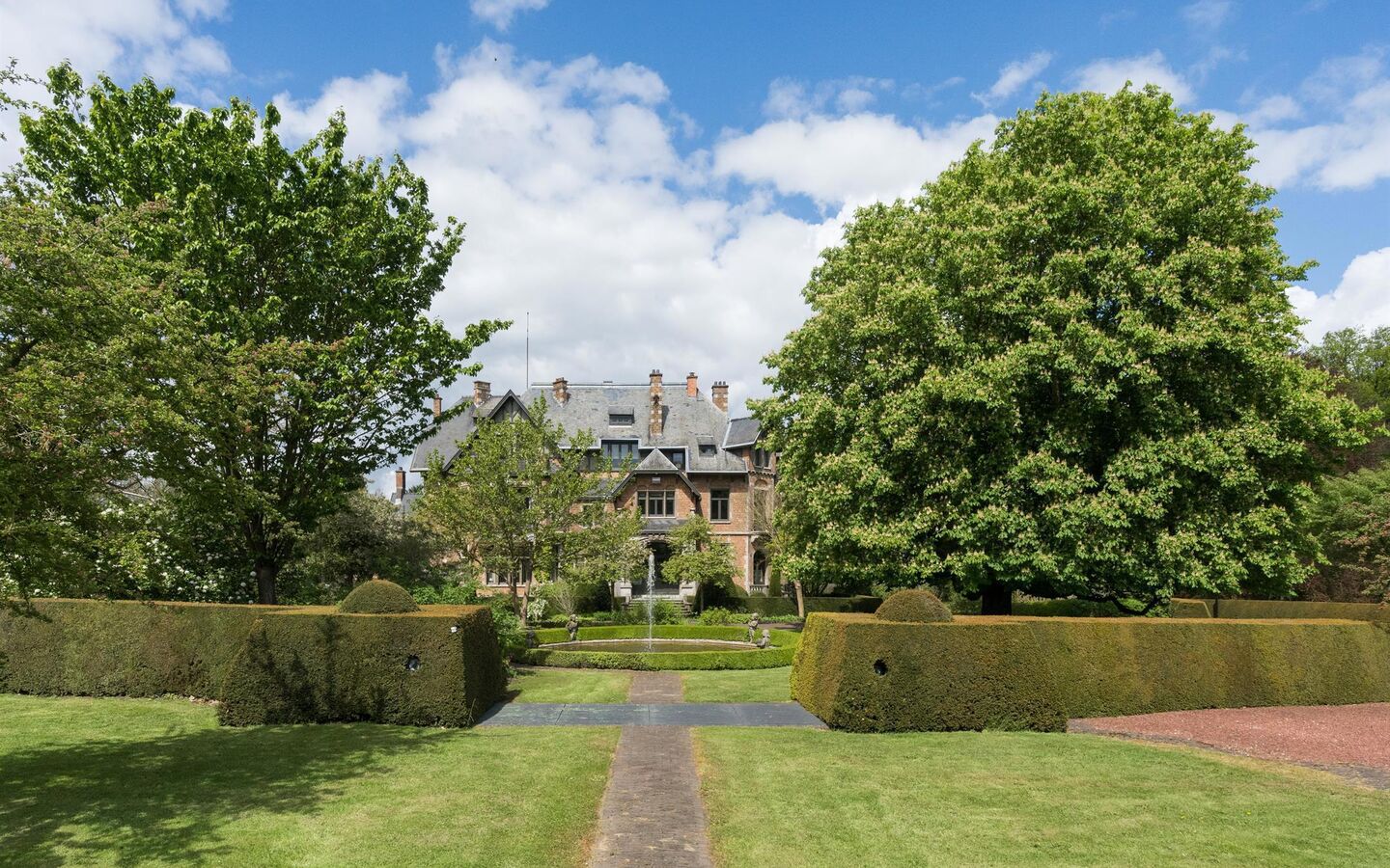 Gebouw voor gemengd gebruik te koop in Ottignies-Louvain-la-Neuve